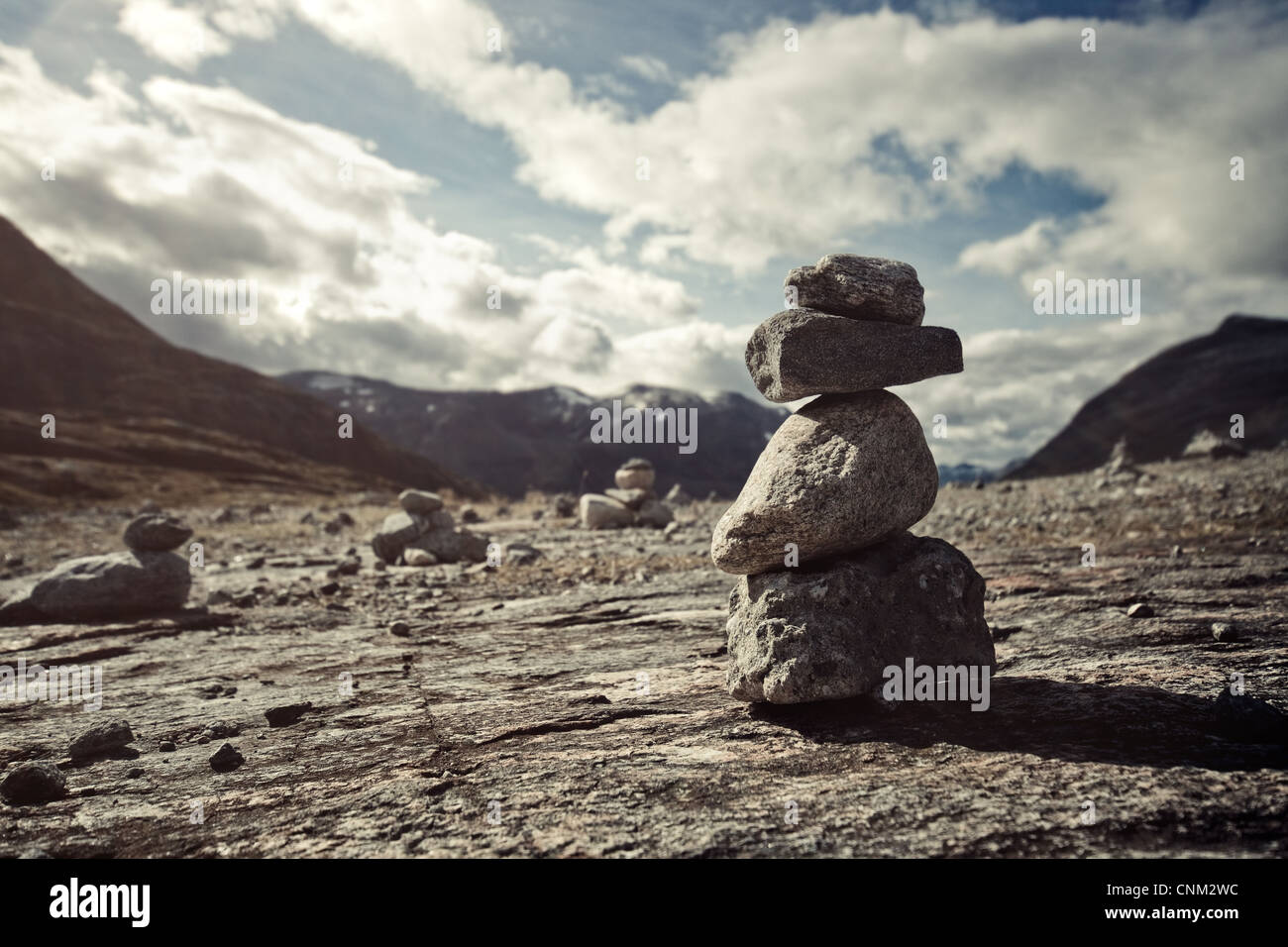 Piccoli fatti a mano torre in pietra in Norvegia. Foto Stock