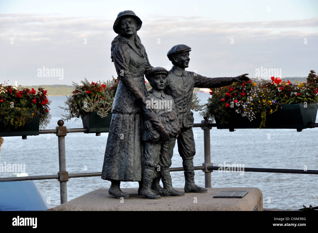 ANNIE MOORE( JAN 1ST 1877-1923 WS IL PRIMO immigrato negli Stati Uniti a passare attraverso la struttura di Ellis ,IL PORTO DI NEW YORK. Foto Stock