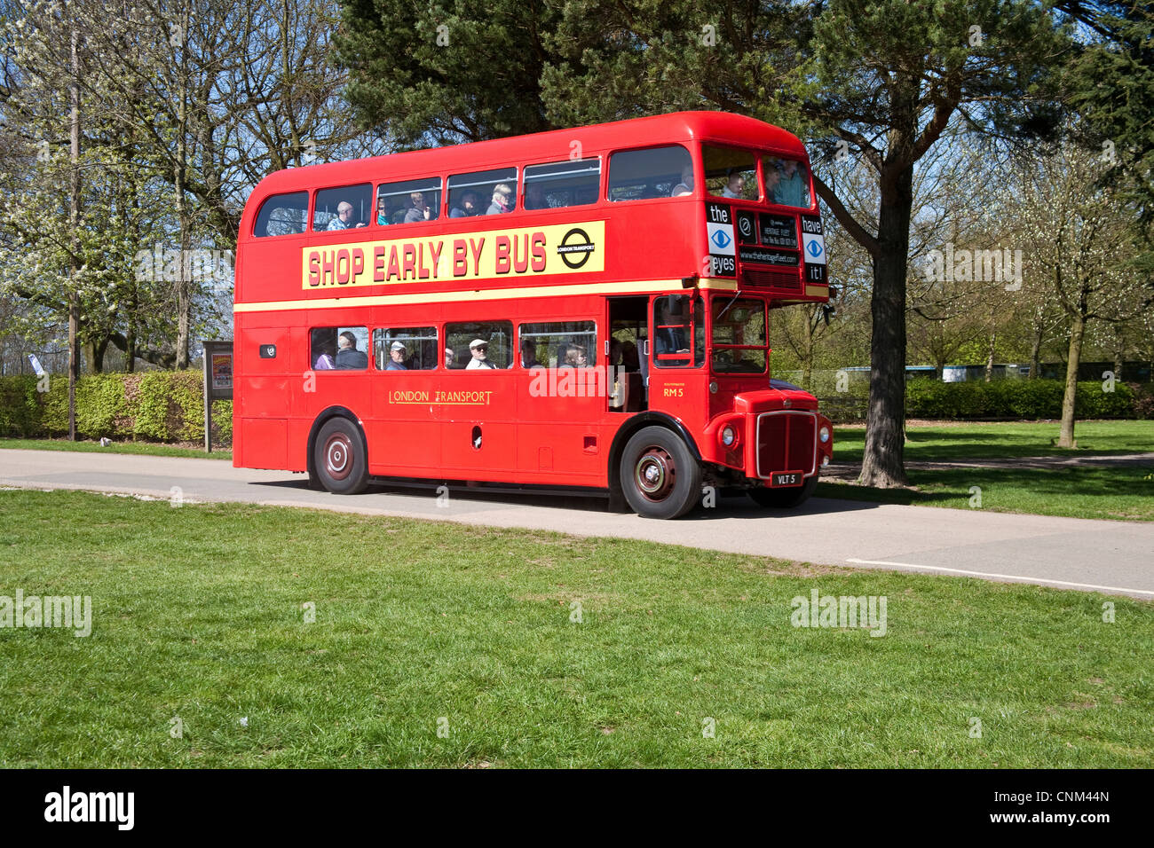 Trasporti di Londra AEC autobus Routemaster RM5 Foto Stock