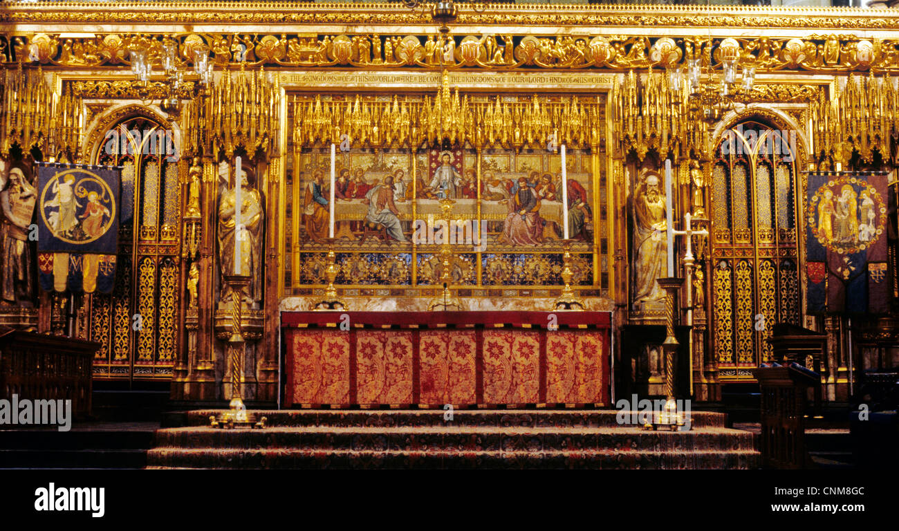 L'Abbazia di Westminster, l'altare maggiore, Londra Inghilterra interni interno altari abbazie inglese Foto Stock