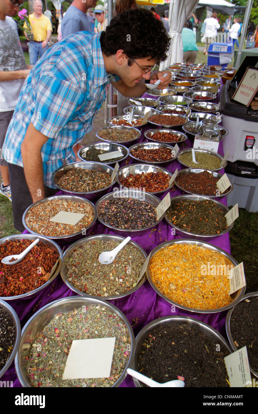 Miami Florida,Coral Gables,Fairchild Tropical Gardens,Orchid Show,evento,shopping shopper shopping shopping negozi di mercato mercati di vendita di acquisto Foto Stock