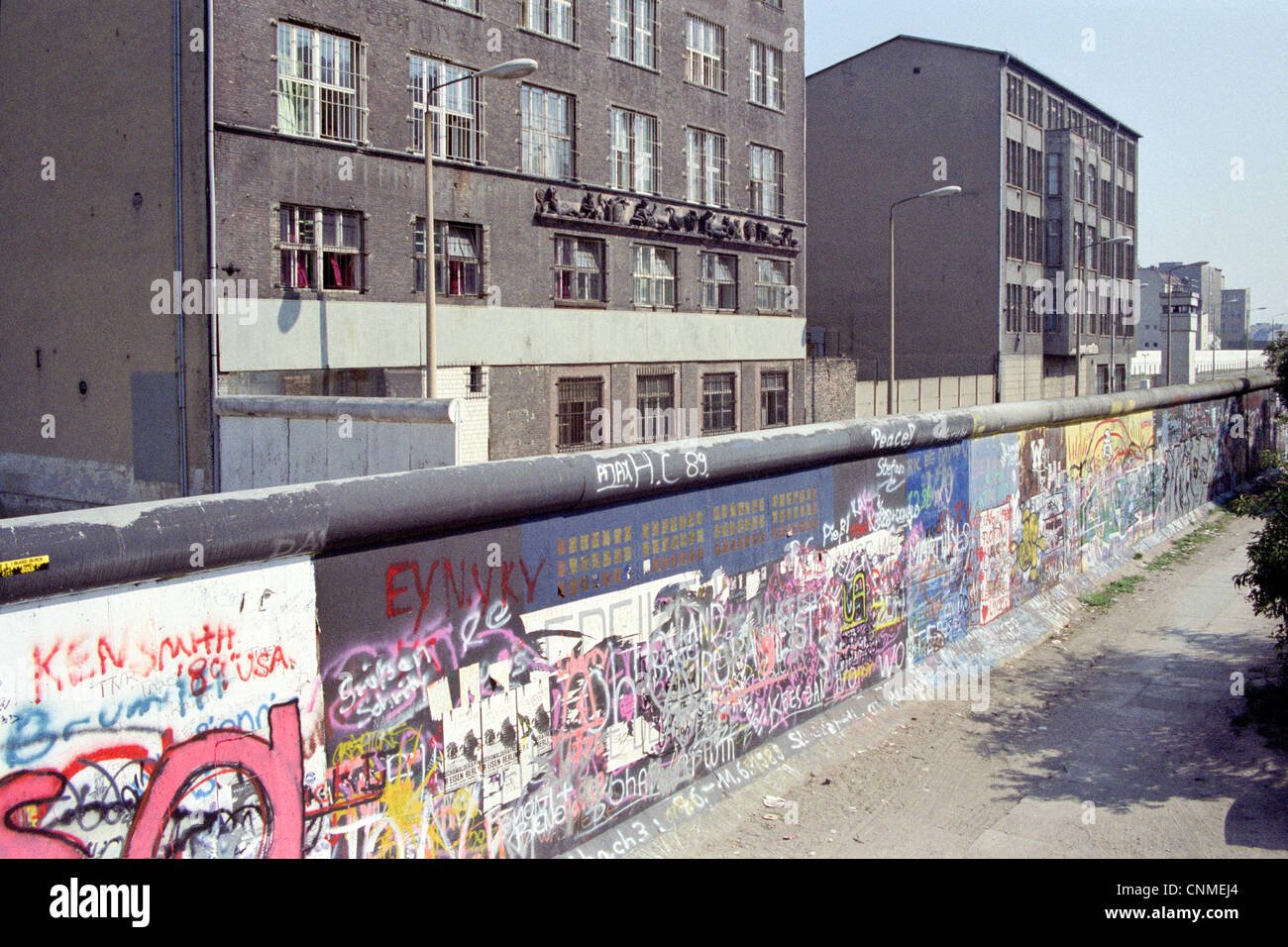 Il Checkpoint Charlie in Friedrichstrasse - muro di Berlino 1989 Foto Stock