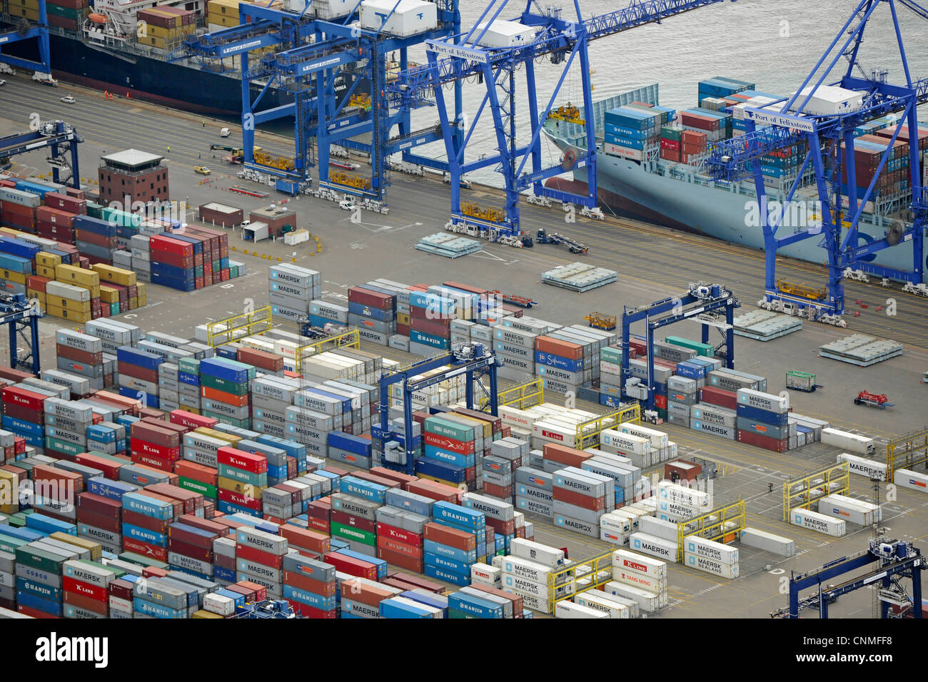 Vista aerea mostra contenitori in Felixstowe docks. Foto Stock