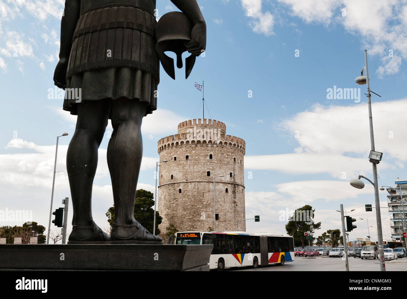 La Torre Bianca e Filippo II di Macedon statua. Salonicco, Macedonia, Grecia, l'Europa. Foto Stock