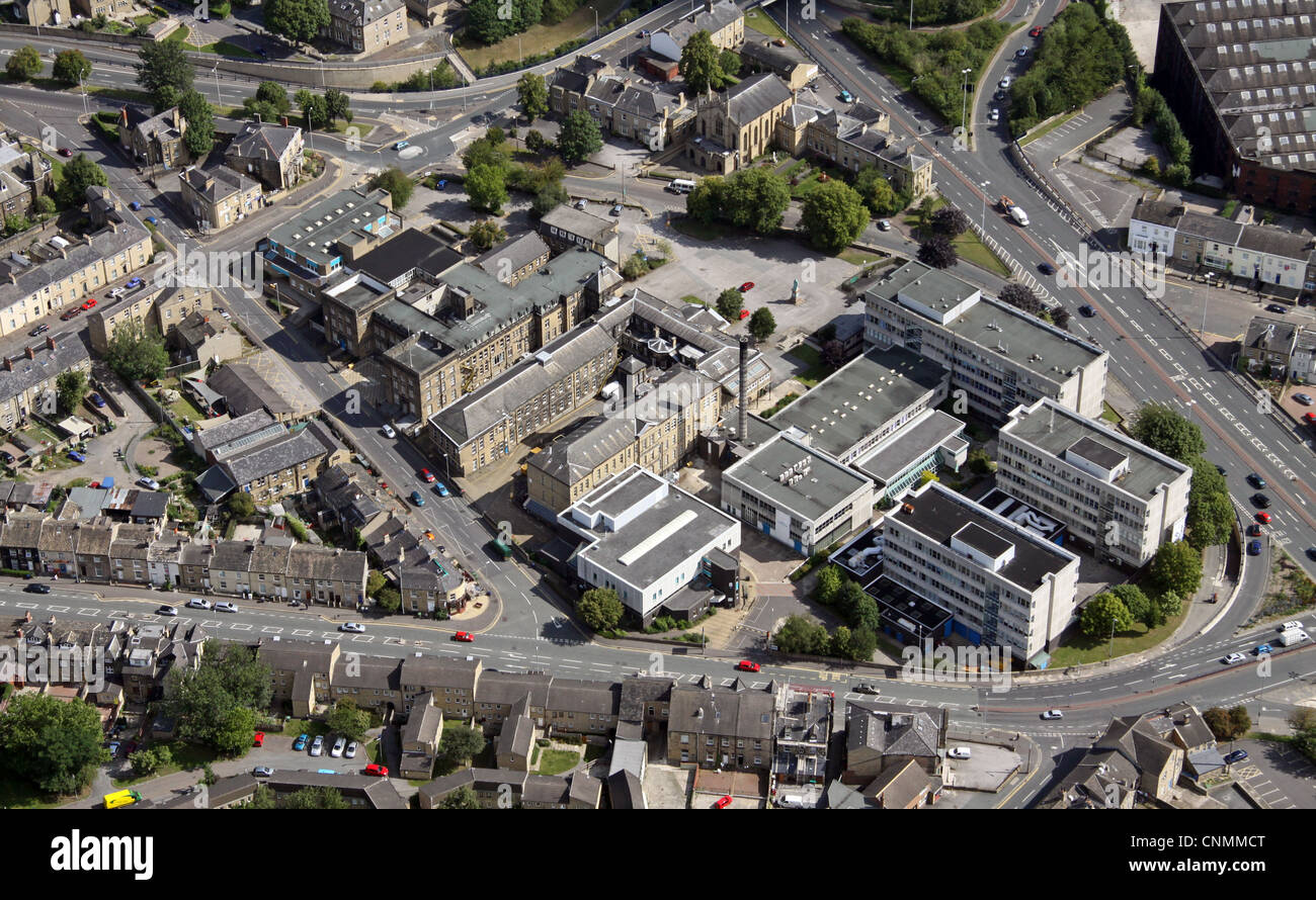 Vista aerea degli edifici dell'ex Kirklees College di Huddersfield Foto Stock