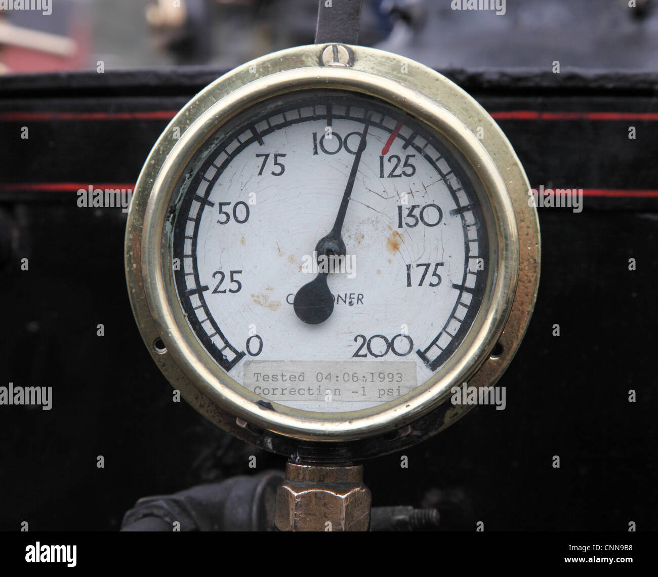 Una caldaia a vapore manometro pressione Nord dell Inghilterra Open Air Museum Beamish NE England Regno Unito Foto Stock