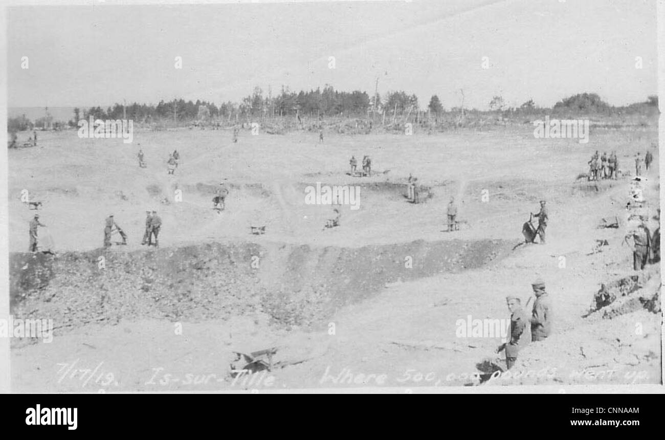 Archiviare fotografie e cartoline della prima guerra mondiale, che mostrano la guerra di trincea e il Royal Flying Corps (RFC) durante il 1915-1917. Foto Stock