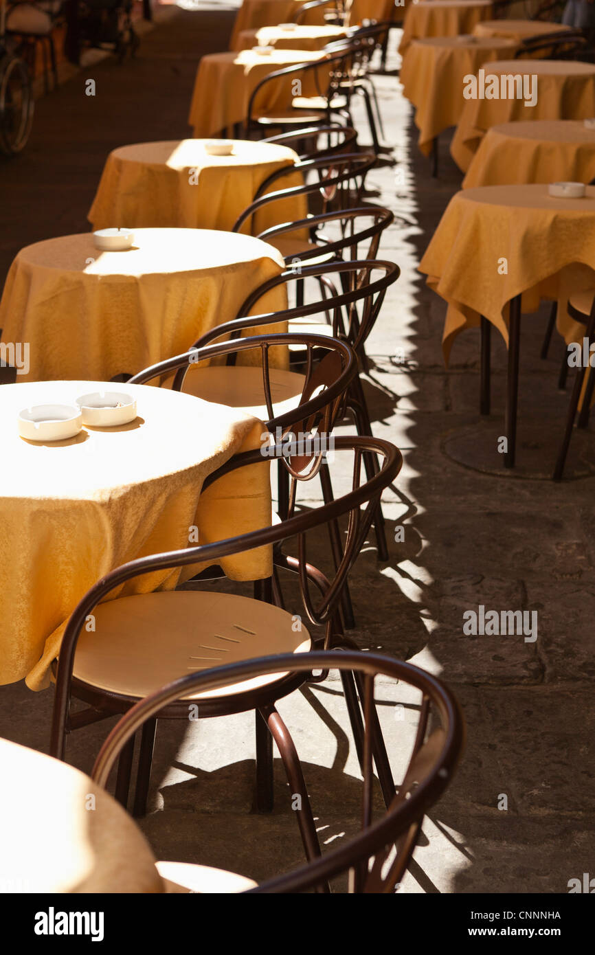 Le sedie al Cafe, Firenze, Provincia di Firenze, Toscana, Italia Foto Stock