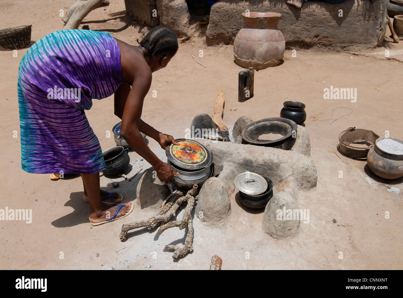 Wood stove africa immagini e fotografie stock ad alta risoluzione