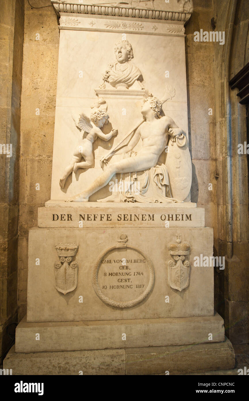 Interno della Basilica di San Pietro in Regensburg, Germania. Foto Stock