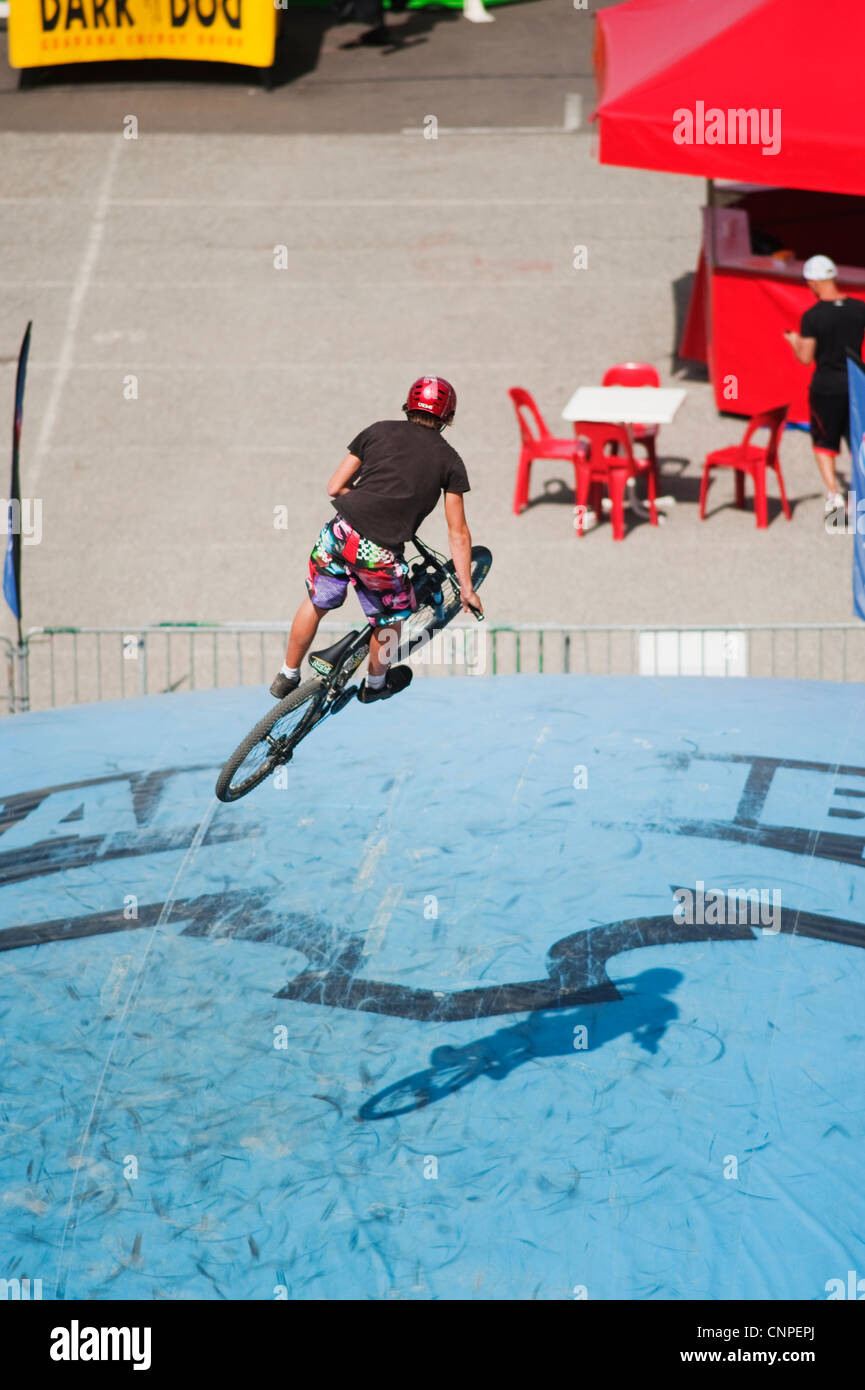 Urban Plagne la cultura di strada attività evento a Plagne Bellecote nelle alpi francesi. Foto Stock