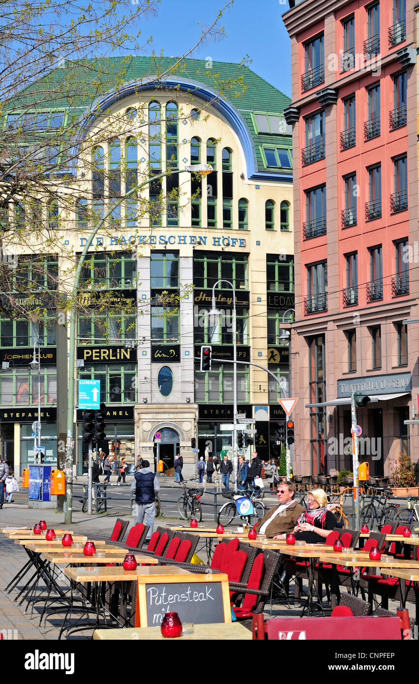 Berlino, Germania. Die Heckische Hofe - complesso di cortili collegati da 1906 Foto Stock