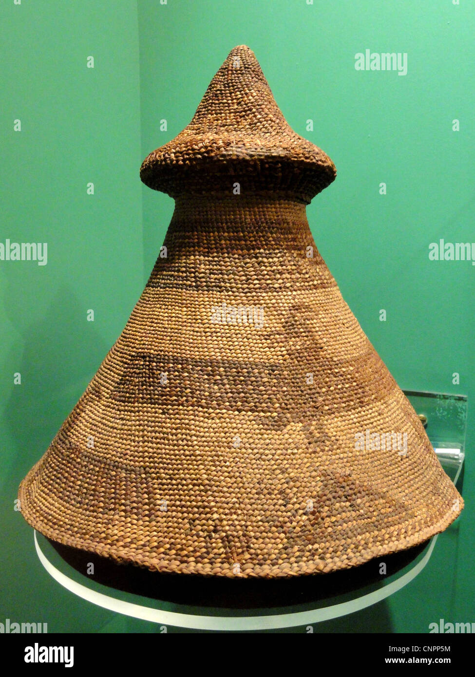 Hat, la Westcoast, raccolti circa 1790 - Native American collezione - Museo Peabody, Harvard University Foto Stock