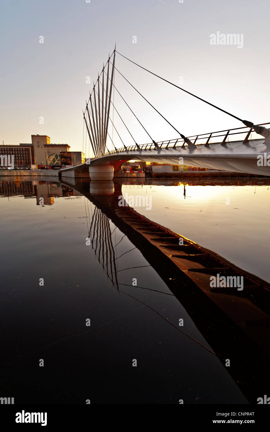Media città ponte girevole, Salford Quays, Manchester, Inghilterra, Regno Unito Foto Stock