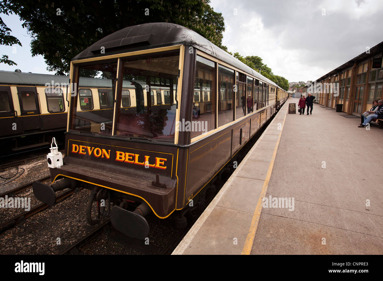 Regno Unito, Inghilterra, Devon, Paignton, Devon Belle Pullman auto osservazione di Dartmouth a Paignton treno a vapore Foto Stock