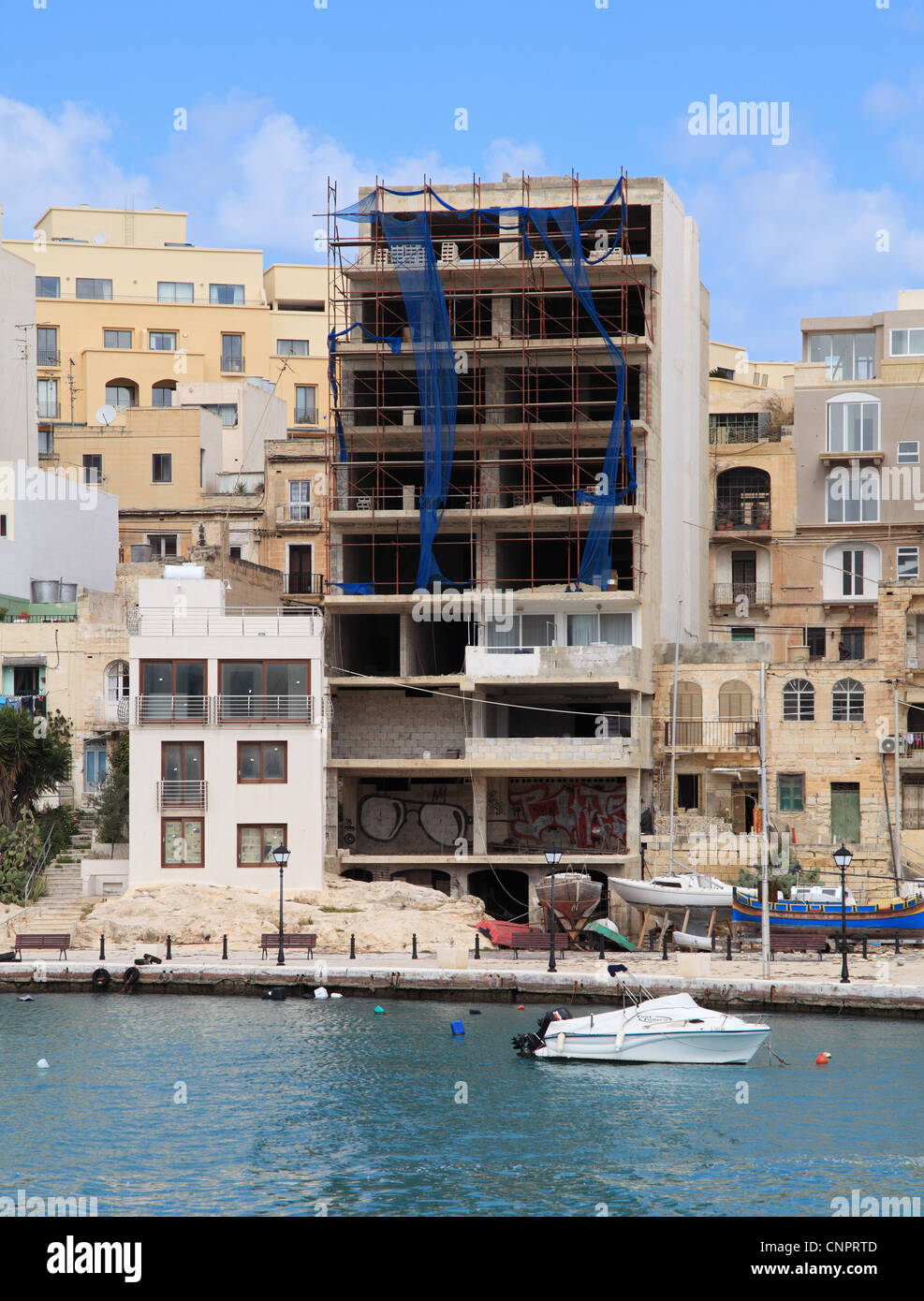 Edificio incompiuto costruzione di St Julian Malta, Europa Foto Stock