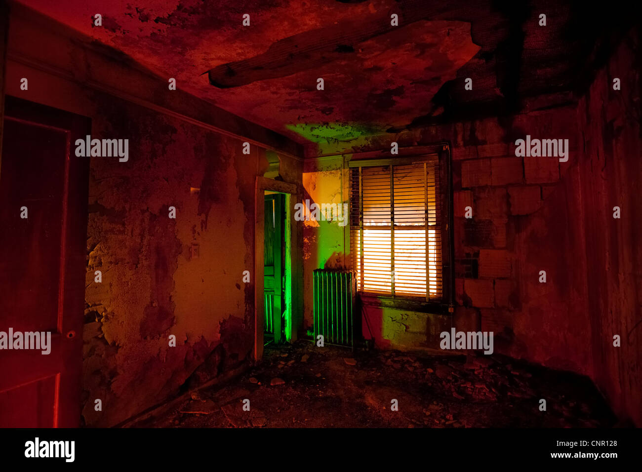 Abbandonato Haunted Hotel, Stanford Texas, in primo piano il fantasma cacciatori Foto Stock