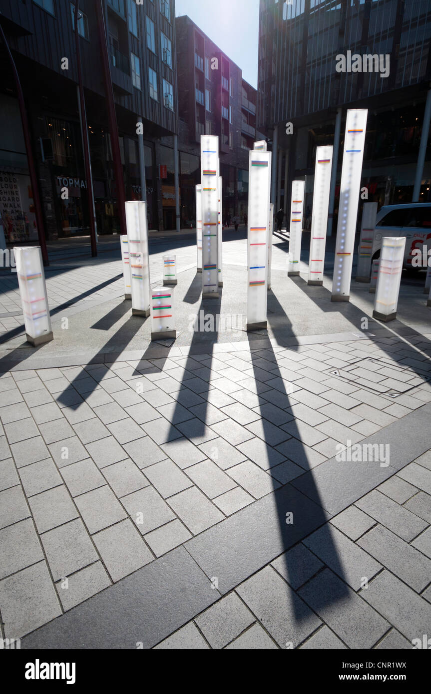 'Metamorphic luce', una scultura da Jo Fairfax Adam e Spinos alla roccia, Bury, Greater Manchester, Inghilterra, Regno Unito Foto Stock