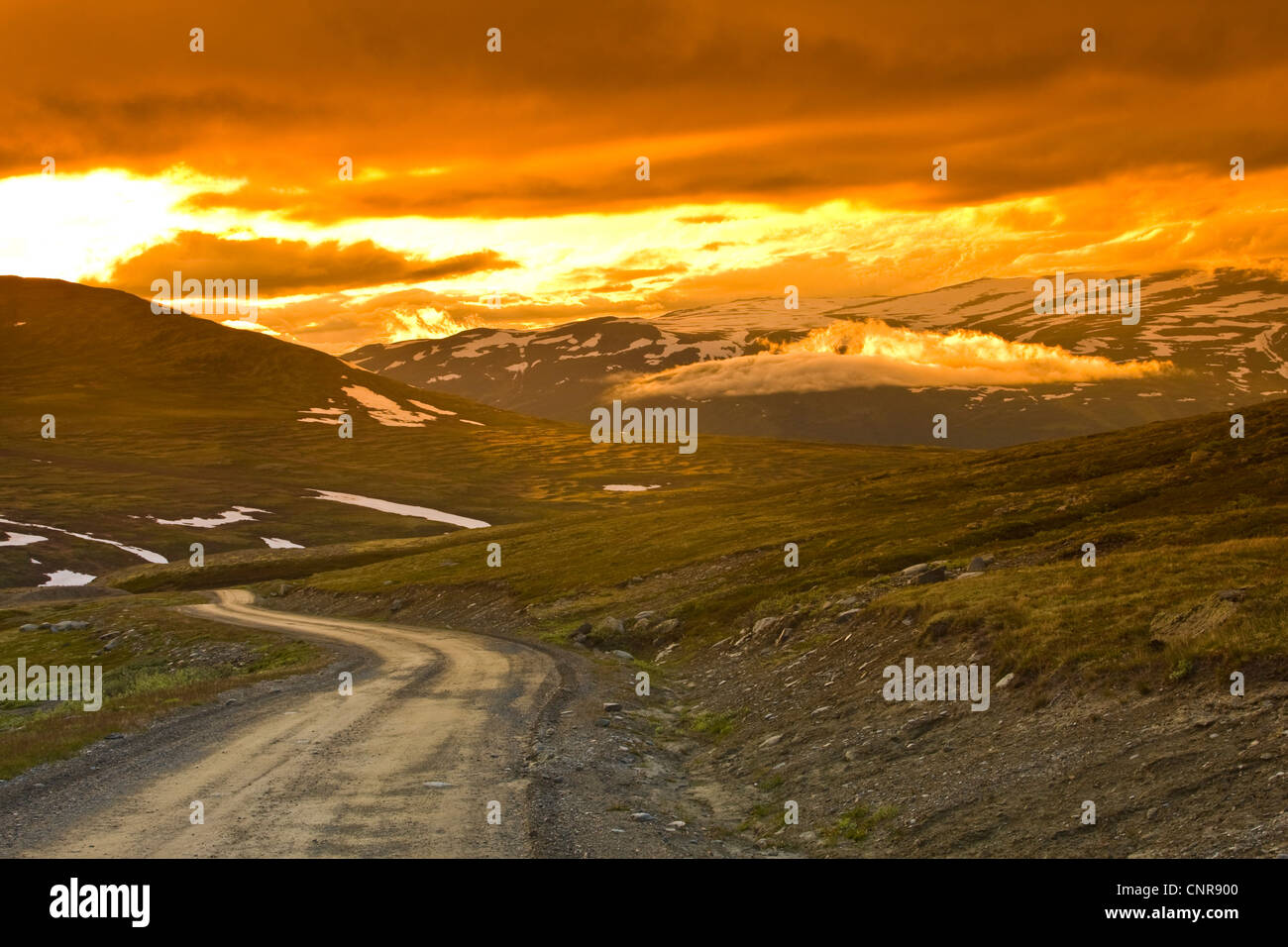 Tramonto a solstice in Norvegia, Norvegia, Knuthso Landschaftsschutzgebiet Foto Stock