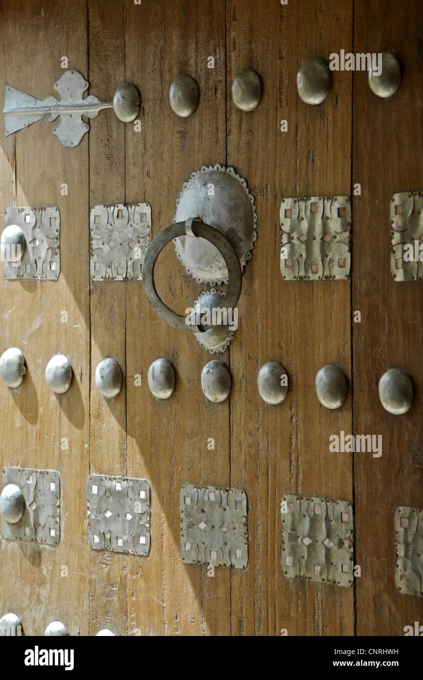 Una chiusura di una porta decorativa in Timbuktu, Mali. Foto Stock