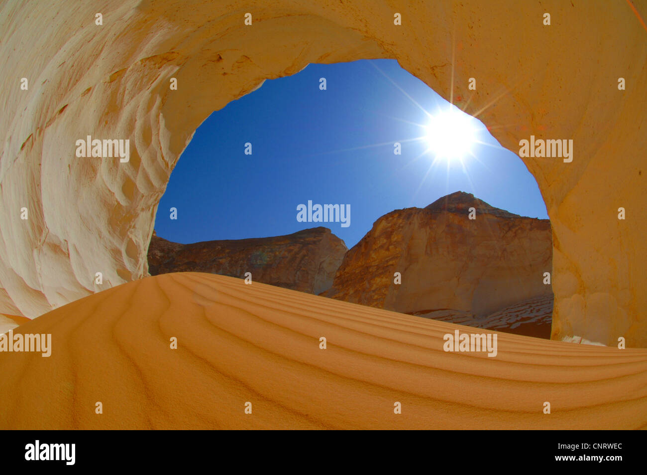 Arco in controluce, Egitto, White Desert National Park Foto Stock