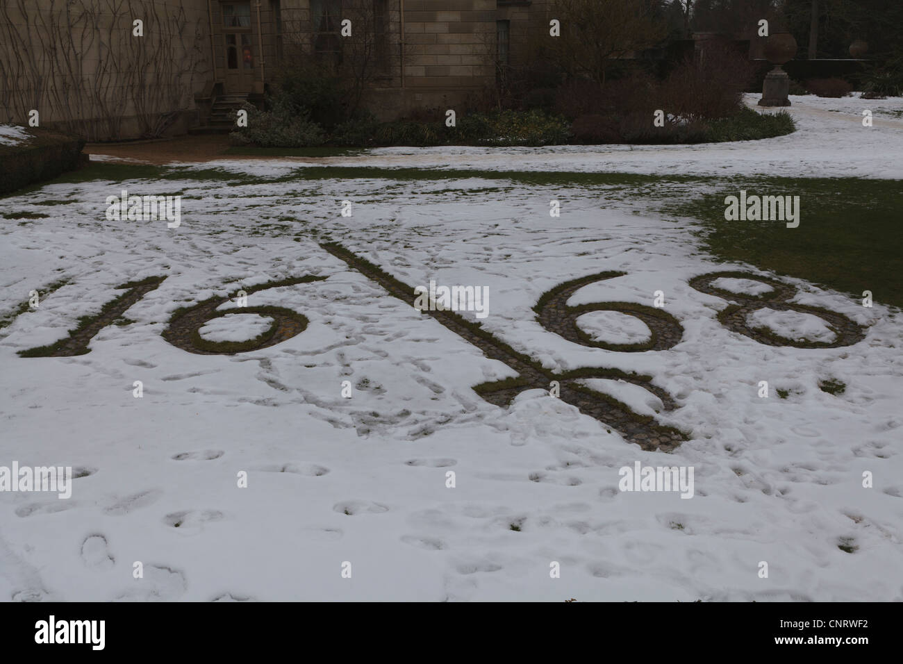 Neve sulle pietre che mostra la data di una doppia tra il duca di Buckingham e il Conte di Shrewsbury Foto Stock