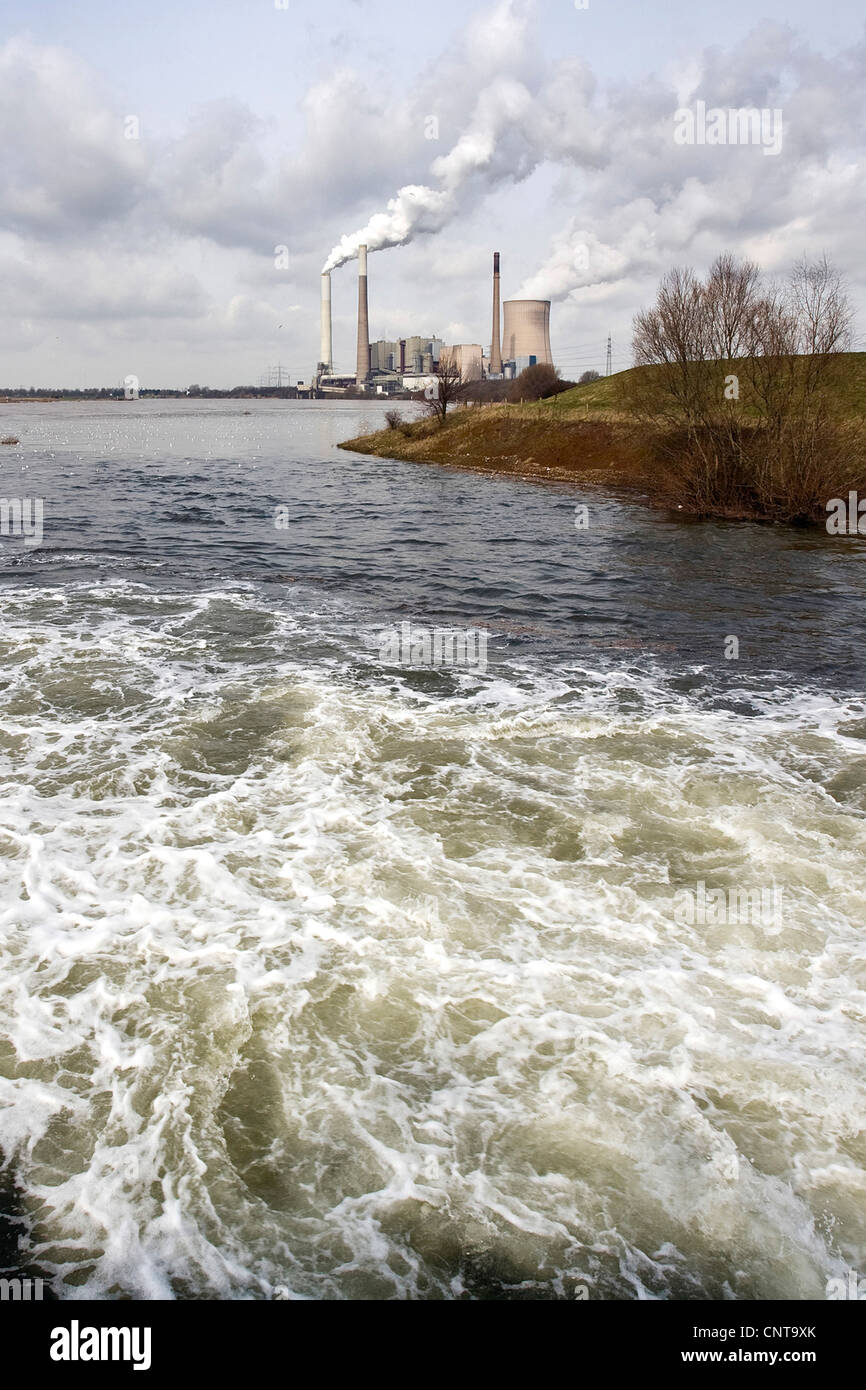 L Emscher estuario del fiume Reno Voerde con impianto di alimentazione , in Germania, in Renania settentrionale-Vestfalia, la zona della Ruhr, Dinslaken Foto Stock