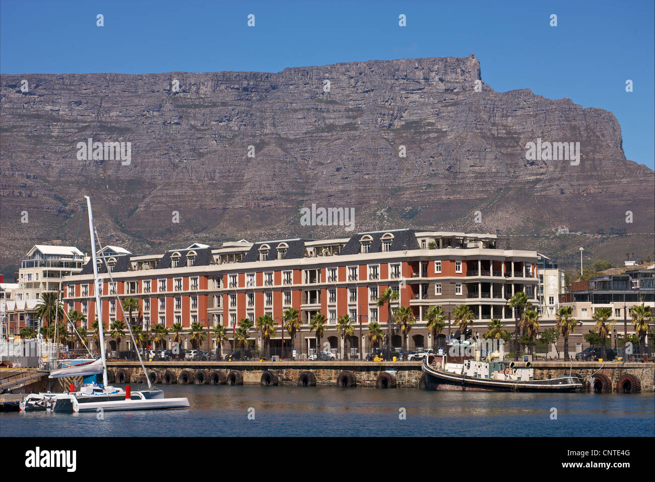 Sud Africa, Cape Town, V & A Waterfront e Table Mountain Foto Stock