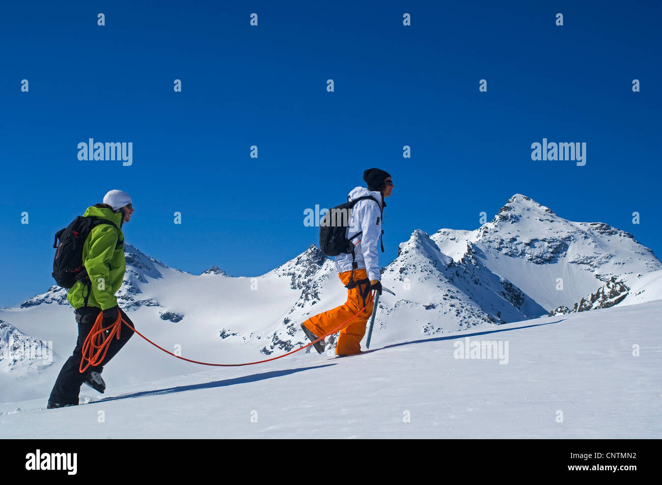 Alpinismo nelle montagne innevate del Parco Nazionale della Vanoise, Francia, Savoie Foto Stock
