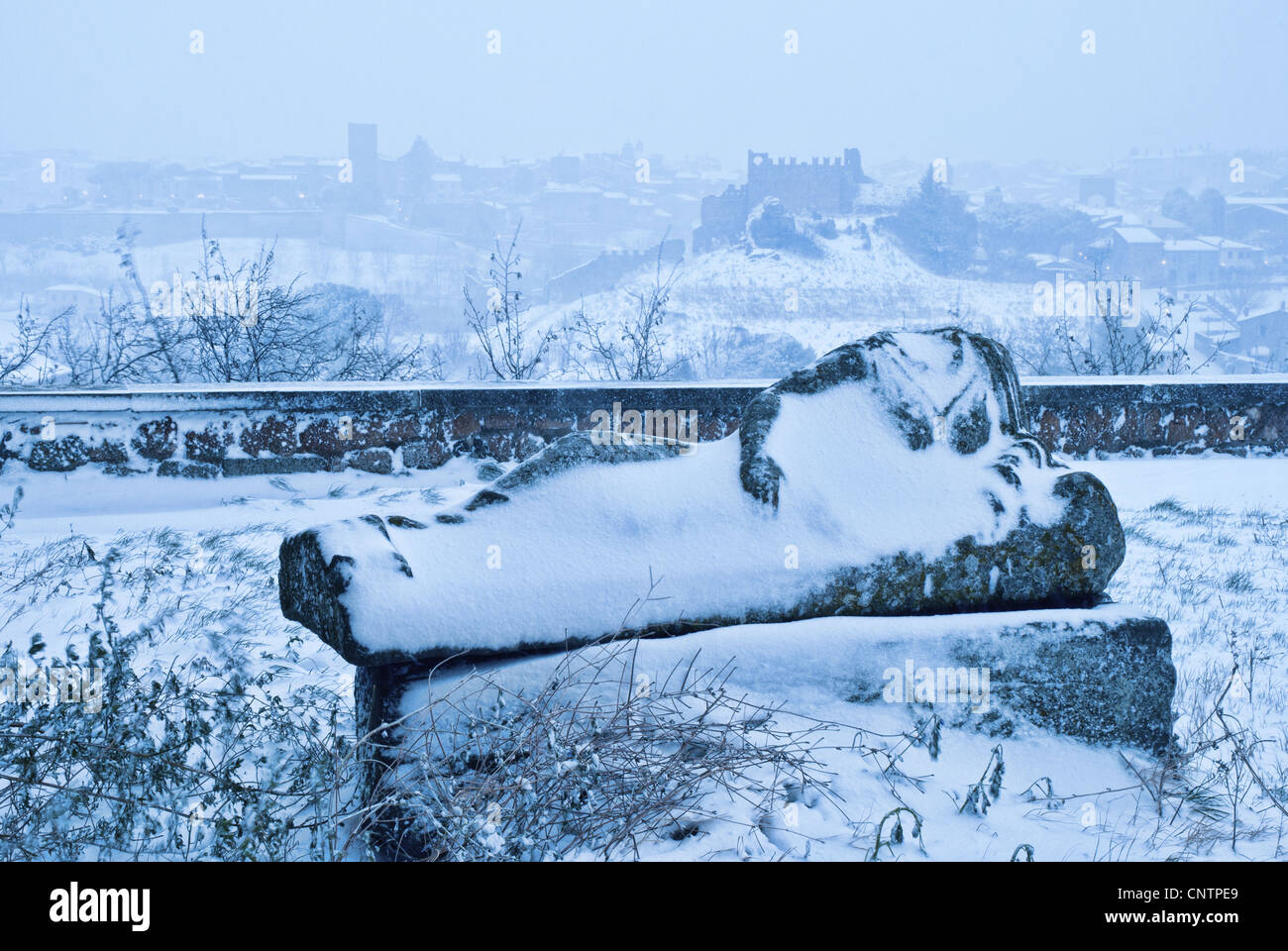 Tuscania, Lazio, Italia centrale, la Tuscia durante una forte tempesta di neve Foto Stock