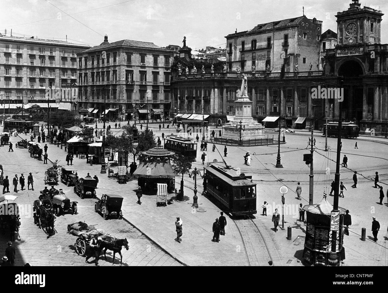 Geografia/viaggio, Italia, Napoli, Piazza Dante, circa 1910, diritti aggiuntivi-clearences-non disponibili Foto Stock