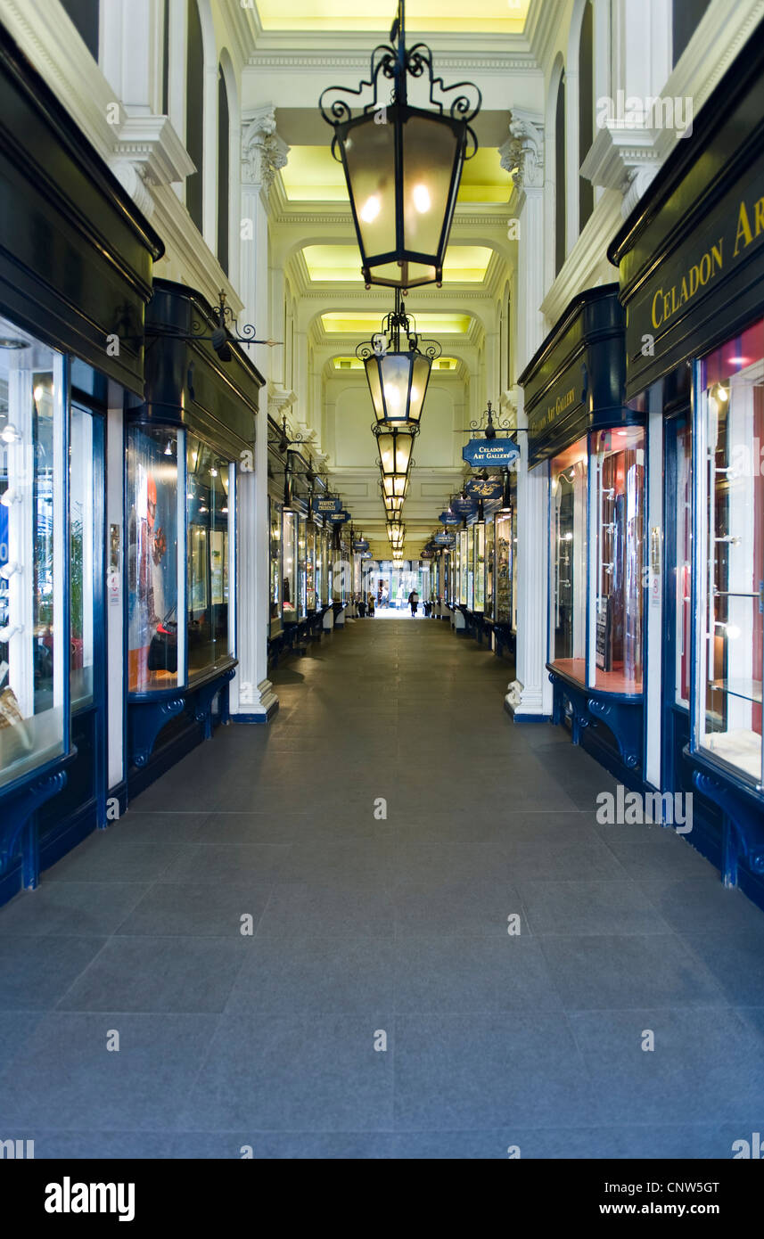 Europa Inghilterra Londra, Piccadilly,la Burlington Arcade Foto Stock