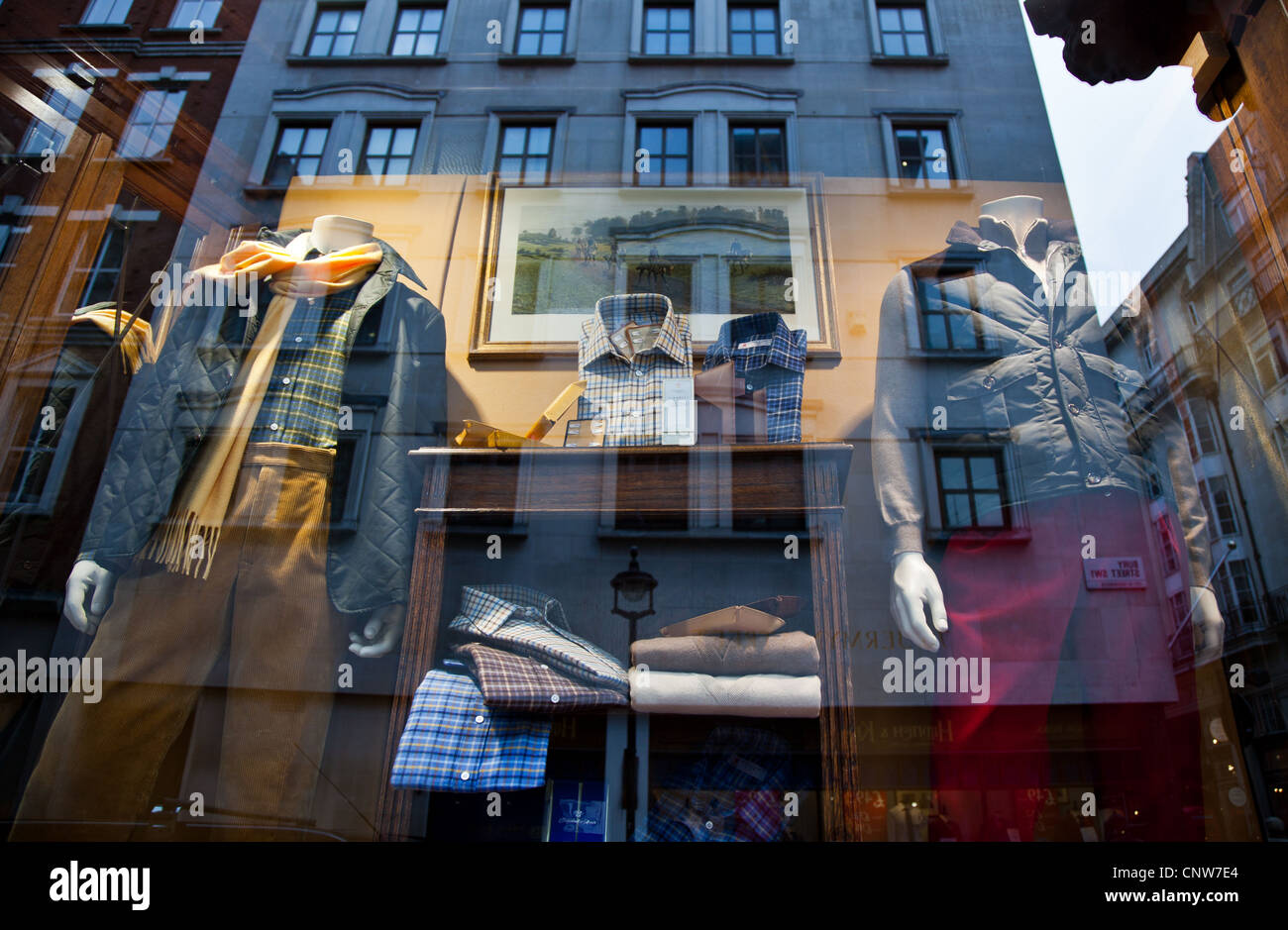 Europa Inghilterra Londra, il James Bond luoghi, la Turnbull & Asser shirtmaker in Jermin street Foto Stock