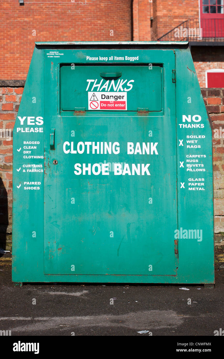 Abbigliamento e Calzatura banca di raccolta Foto Stock