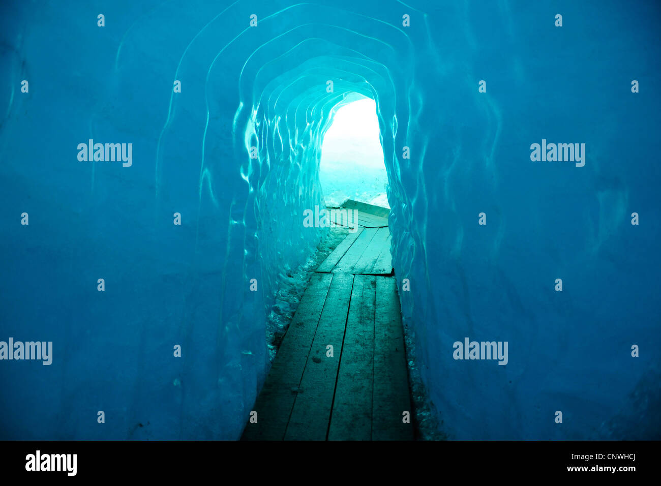Tunnel di ghiaccio al ghiacciaio Rhne, Svizzera Vallese Foto Stock