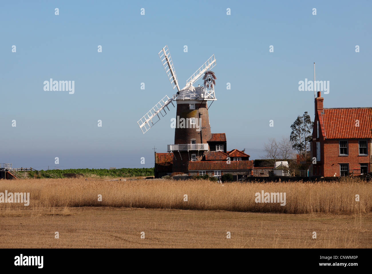 Cley Windmill Cley accanto al mare, Norfolk, Inghilterra. Foto Stock