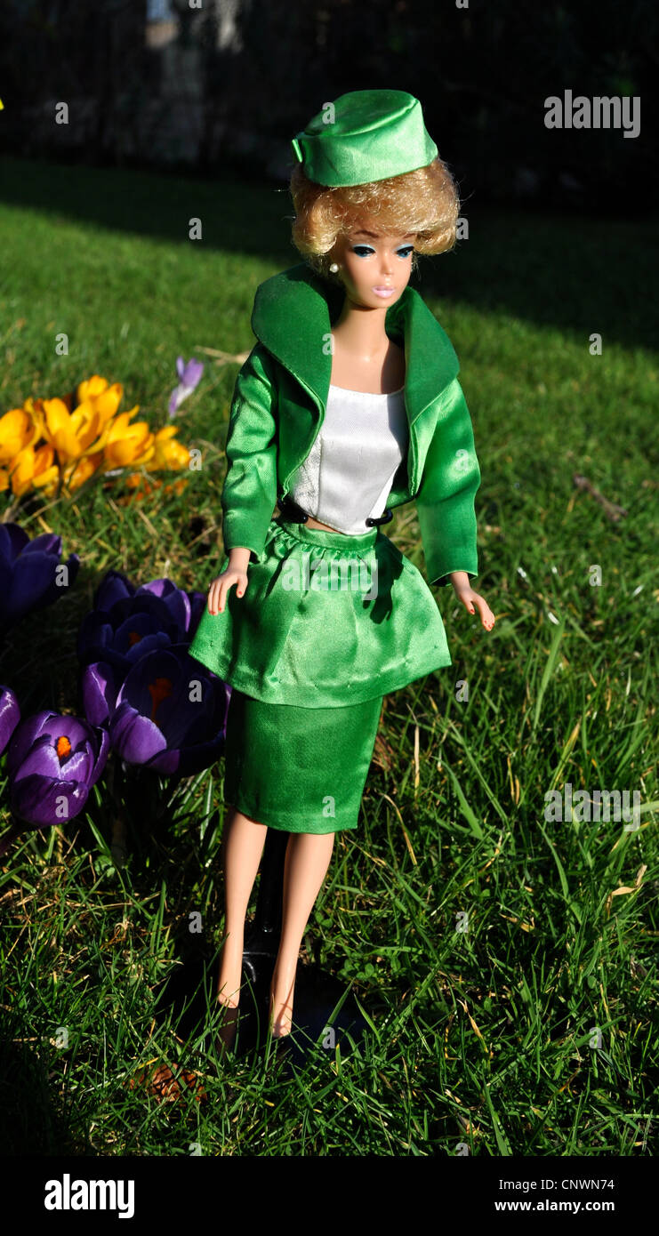 Platinum vintage bubblecut bambola Barbie dal 1961 vestito in teatro data la moda made in Japan da Mattel Foto Stock