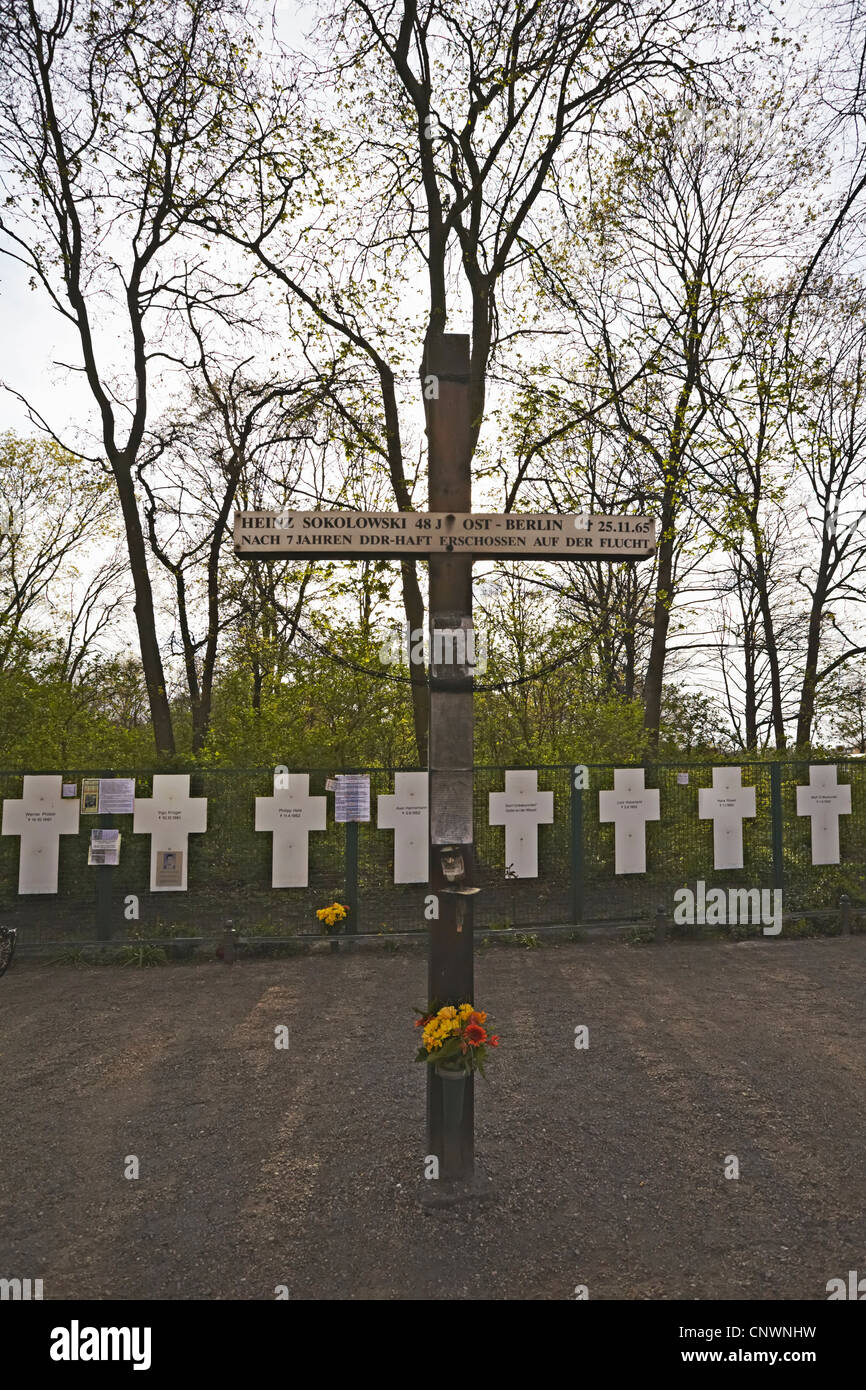 Berlino memoriale nr Brandenburger Tor a quelli uccisi in divisa Berlin Foto Stock