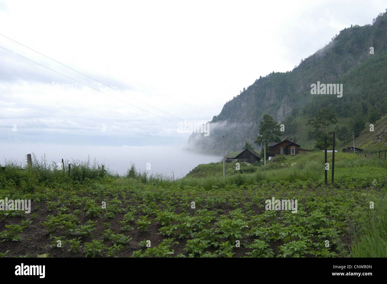 Baklan stazione sulla ferrovia Circum-Baikal, la parte storica di Trans-Siberian ferroviarie, sul Lago Baikal, Russia. Foto Stock