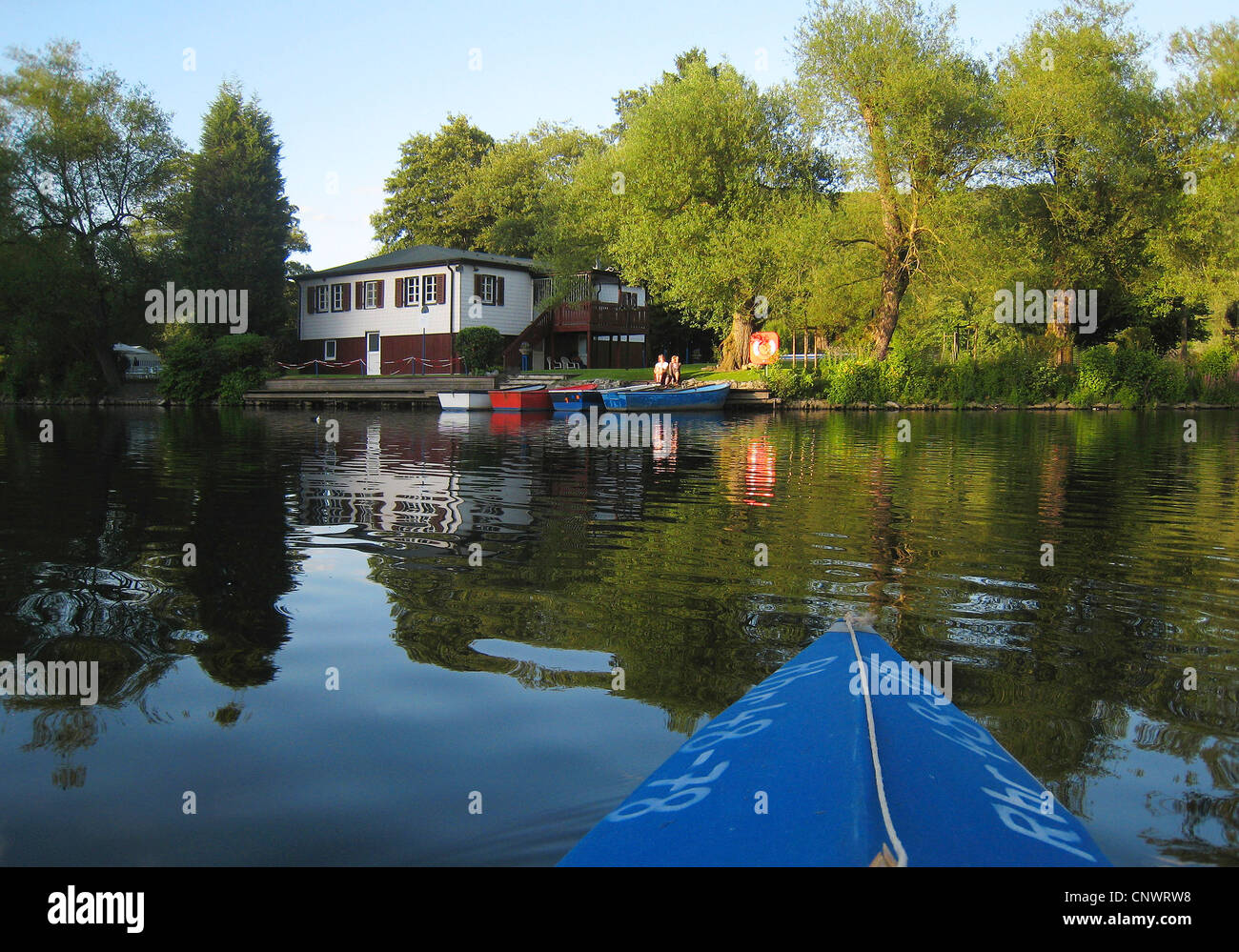 Gite in barca sul fiume Ruhr a isola della Ruhr in Bommern, in Germania, in Renania settentrionale-Vestfalia, la zona della Ruhr, Witten Foto Stock