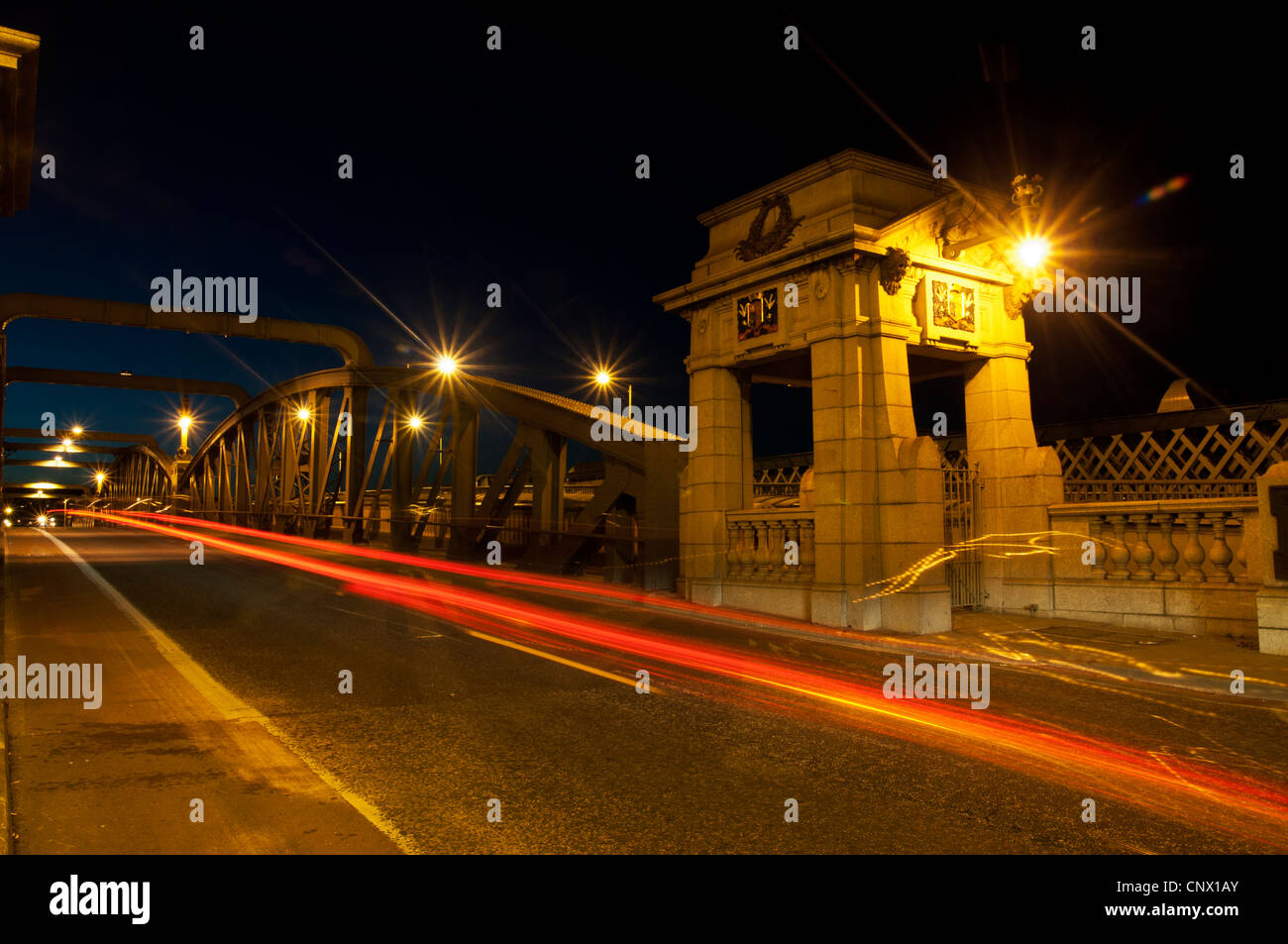 Rochester bridge di notte, kent england sul fiume medway Foto Stock