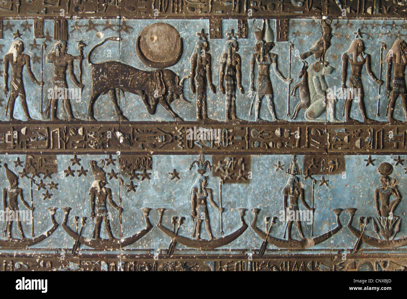 Il soffitto astronomico del tempio di Hathor a Dendera, Egitto. Foto Stock