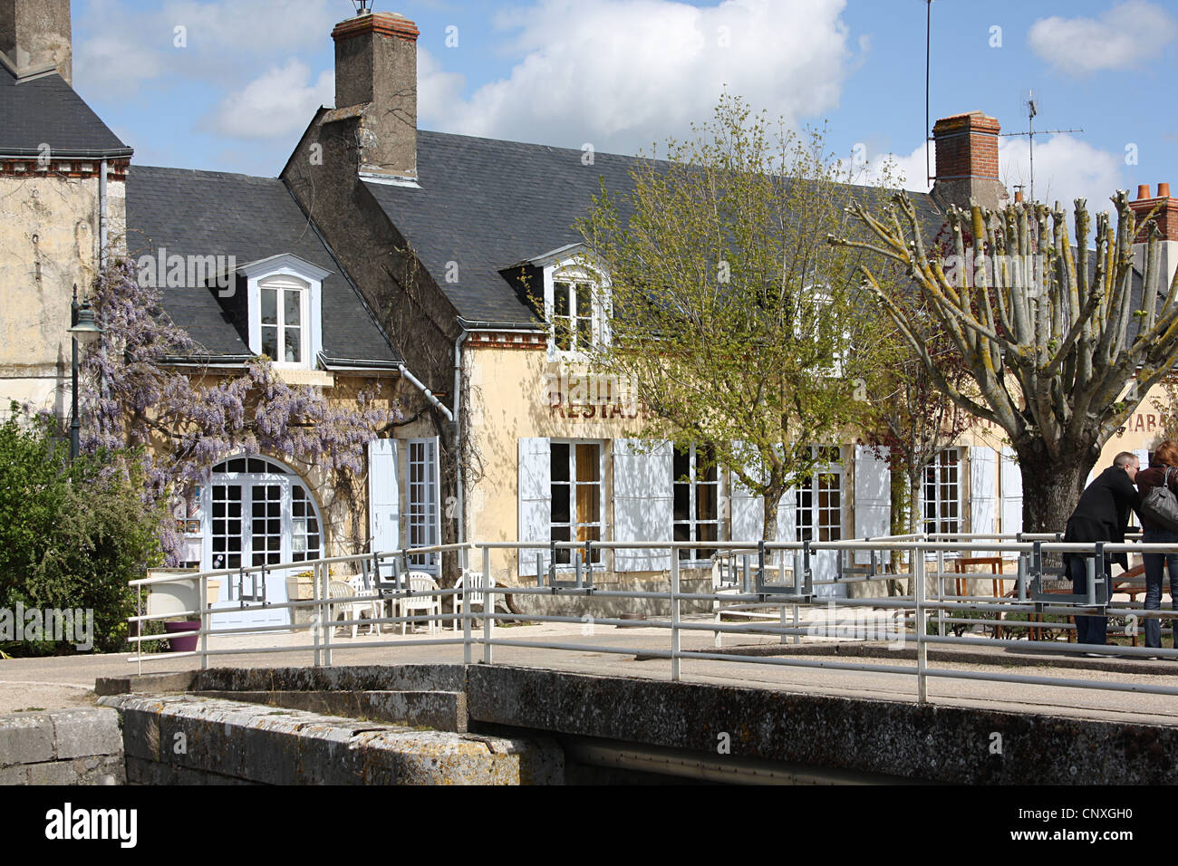 Combleux, Francia, bridge & Lock Canal d'Orléans. Foto Stock