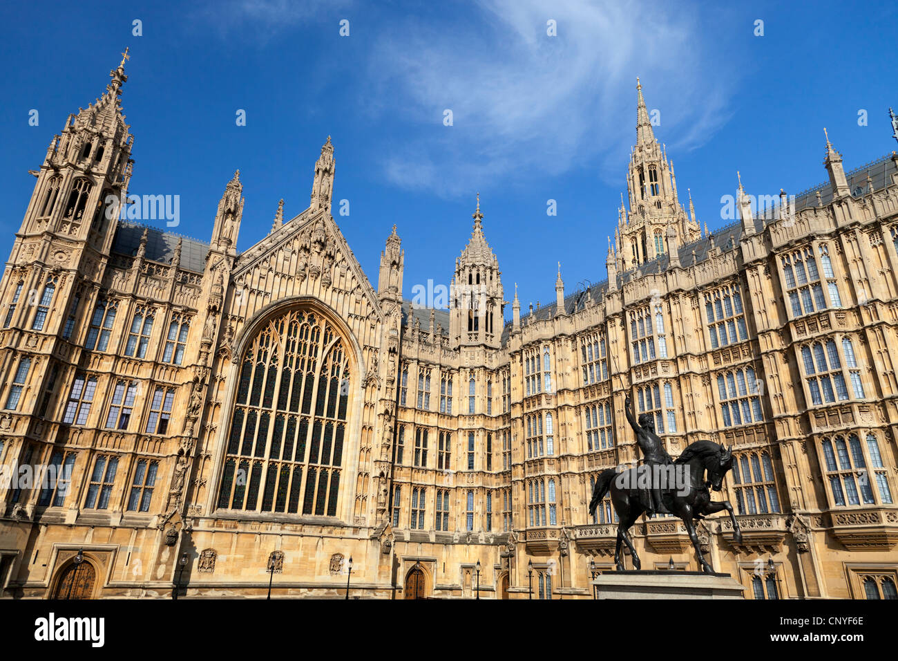 Statua di Riccardo Cuor di Leone di fronte al Palazzo di Westminster 6 Foto Stock