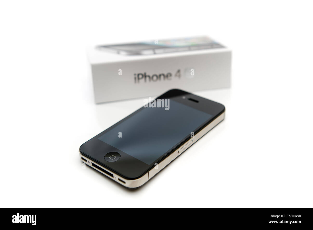 Apple iPhone 4S con retail box - messa a fuoco selettiva Foto Stock