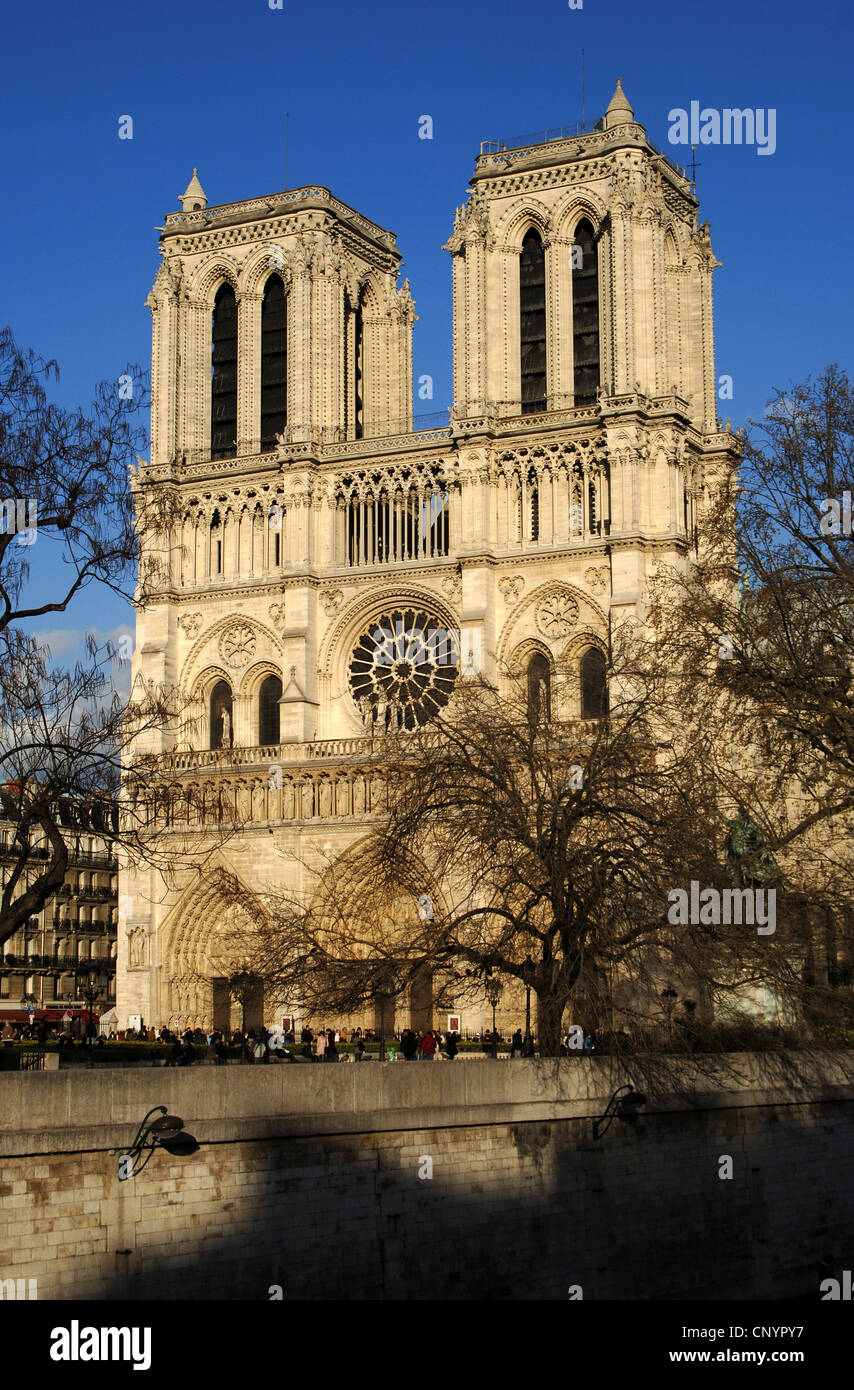 La Francia. Parigi. La cattedrale di Notre Dame. Xii - XIV secolo. Facciata. Foto Stock