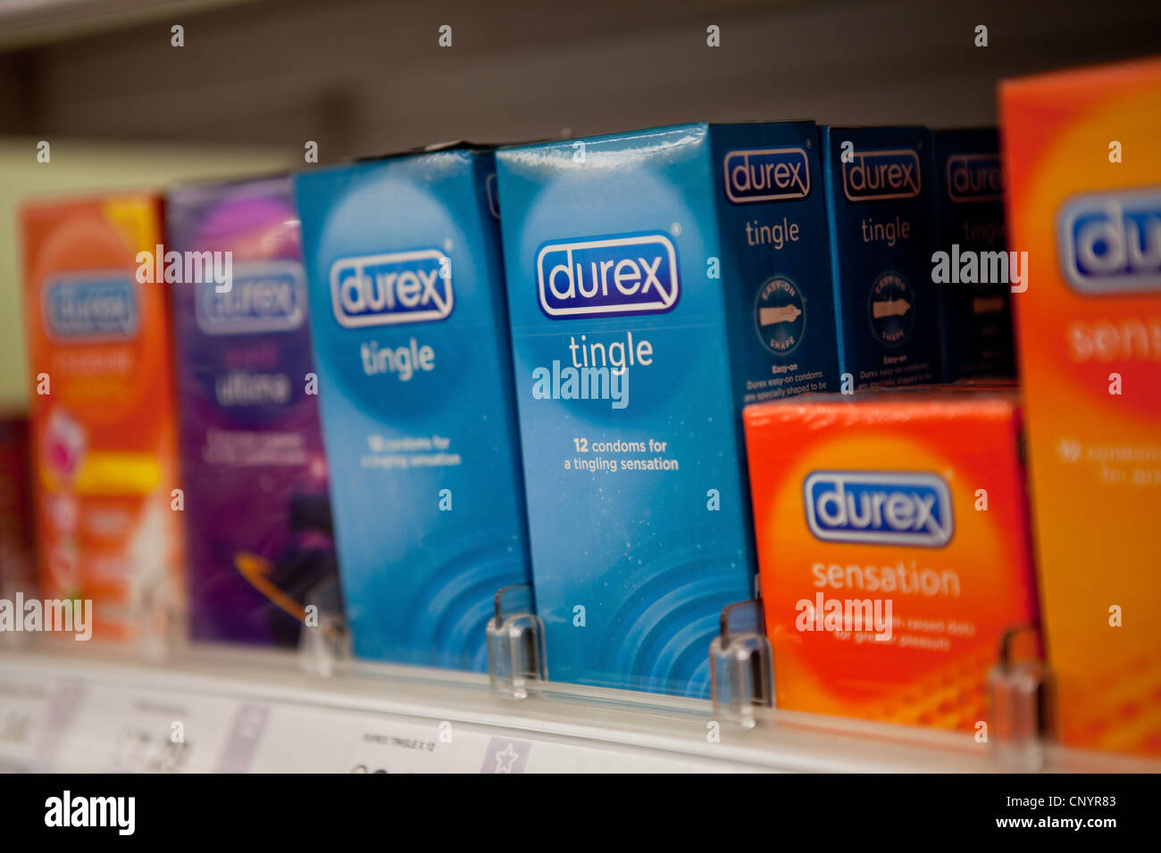 Durex condoms immagini e fotografie stock ad alta risoluzione - Alamy