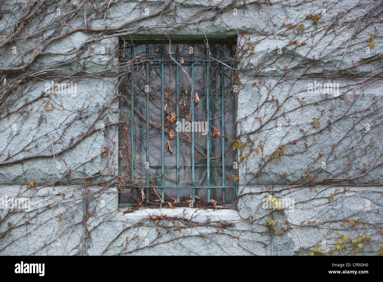 Cripta dettagli dalla prima storica Chiesa congregazionale cimitero in Bennington, Vermont, USA Foto Stock