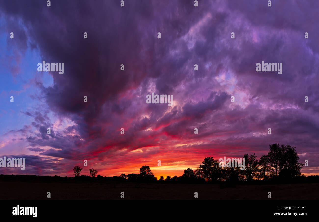 Colorati e tempestoso tramonto del Midwest Foto Stock