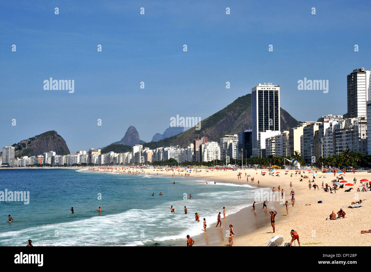 Spiaggia di Copacabana a Rio de Janeiro in Brasile Foto Stock